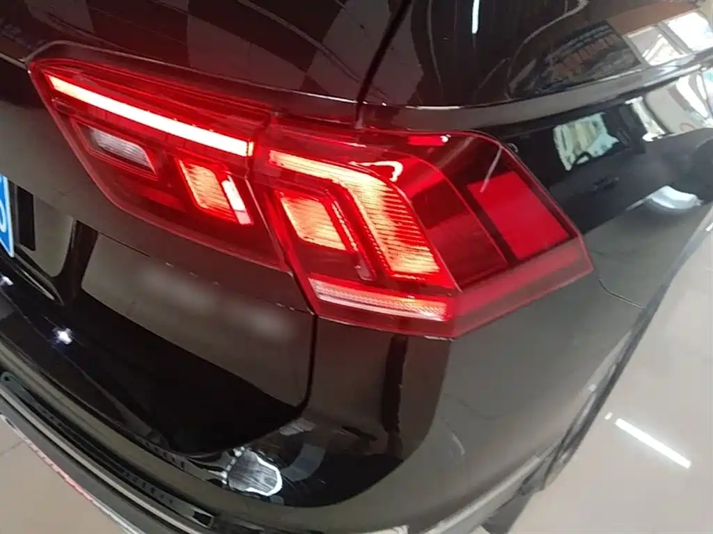 Volkswagen Tiguan L 2023 330TSI Auto 2WD Smart Edition фото 8