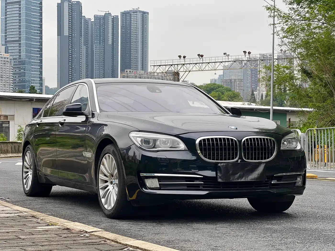 BMW 7 Series 2012 760Li 25th Anniversary Limited Edition фото 4