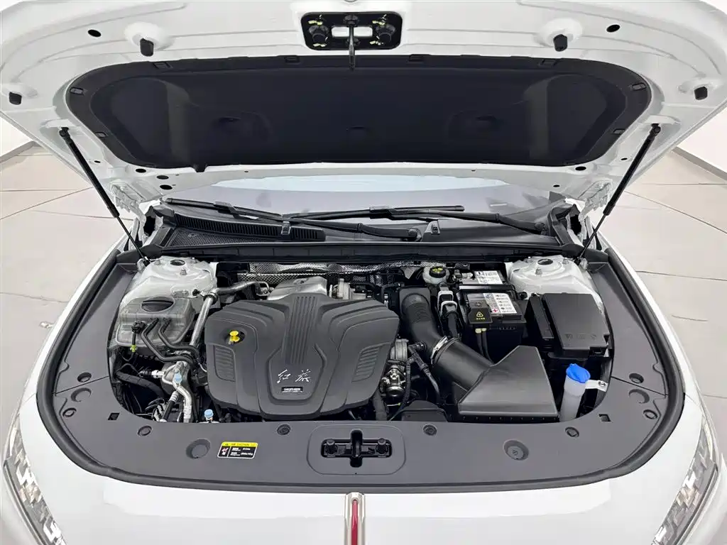 Hongqi H6 2025 Model 2.0T Fashion Edition фото 27