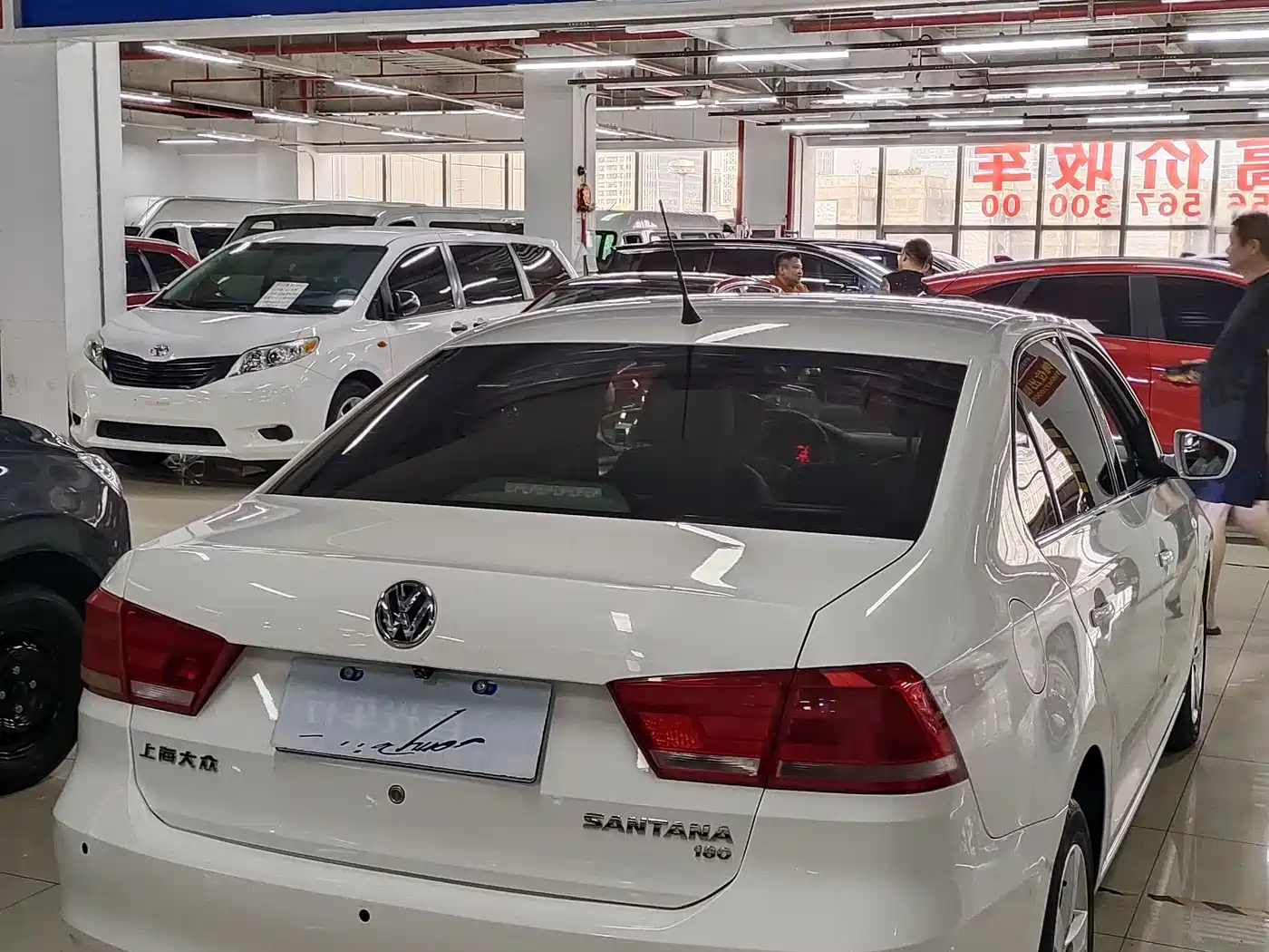 Volkswagen Santana 2015 1.6L Automatic Comfort Edition фото 9