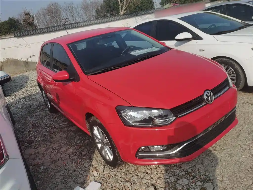 Volkswagen Polo 2014 1.6L Automatic Comfort Edition фото 22