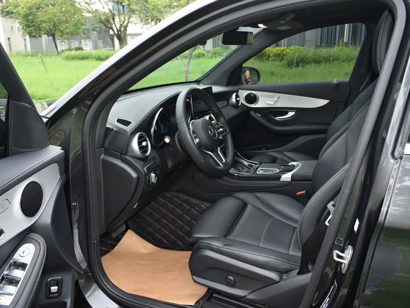 Mercedes-Benz GLC 2021 GLC 260 L 4MATIC Sporty фото 11