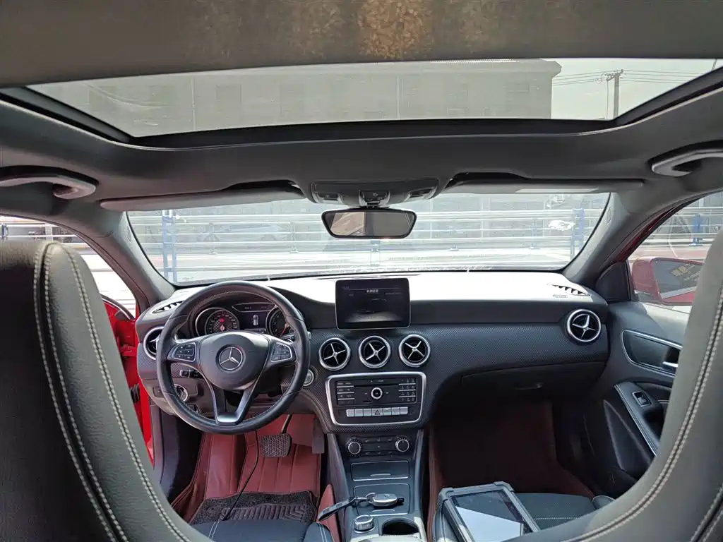 Mercedes-Benz A-Class (Import) 2017 Facelift A 200 Fashion фото 14