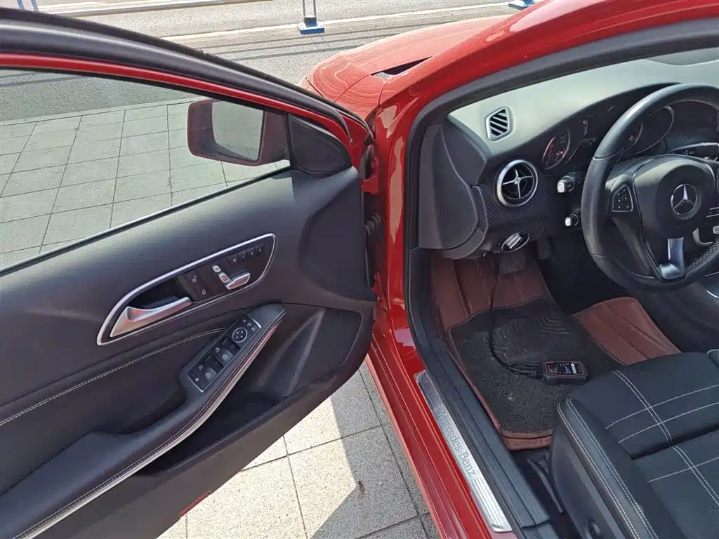 Mercedes-Benz A-Class (Import) 2017 Facelift A 200 Fashion фото 12