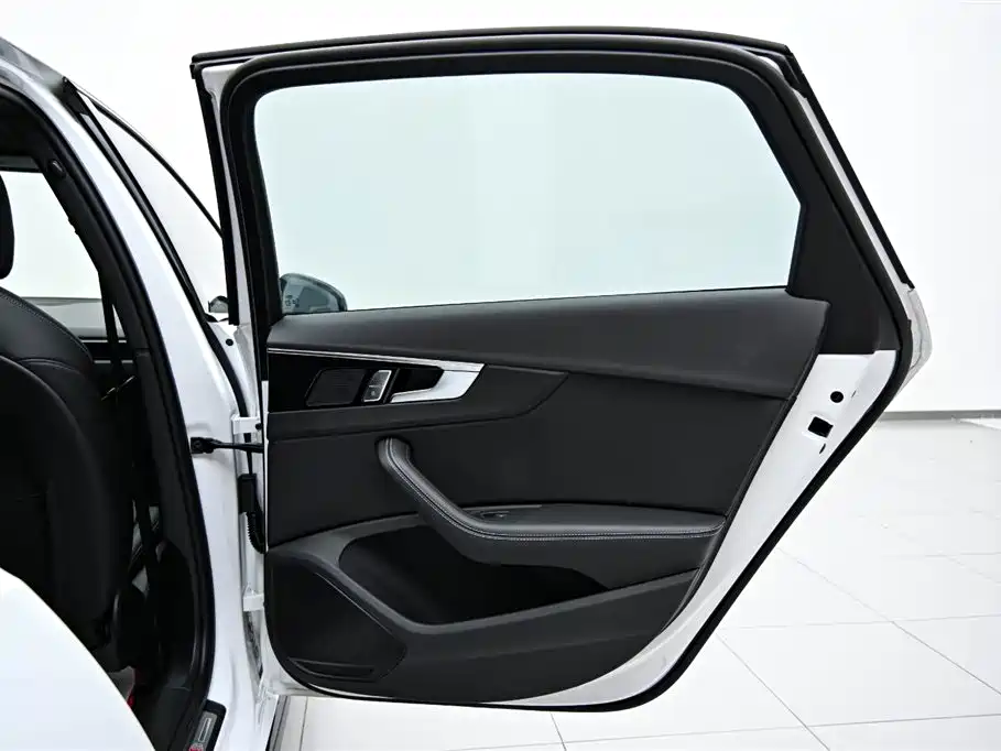 Audi A4L 2024 40 TFSI Luxury Dynamic фото 22