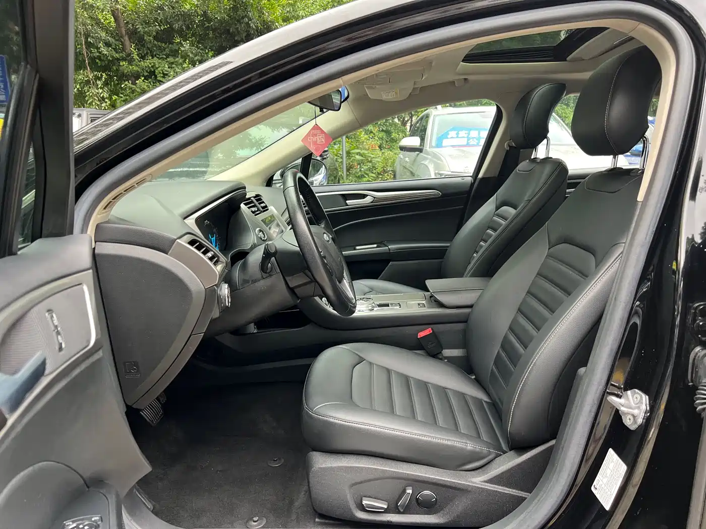 FORD MONDEO