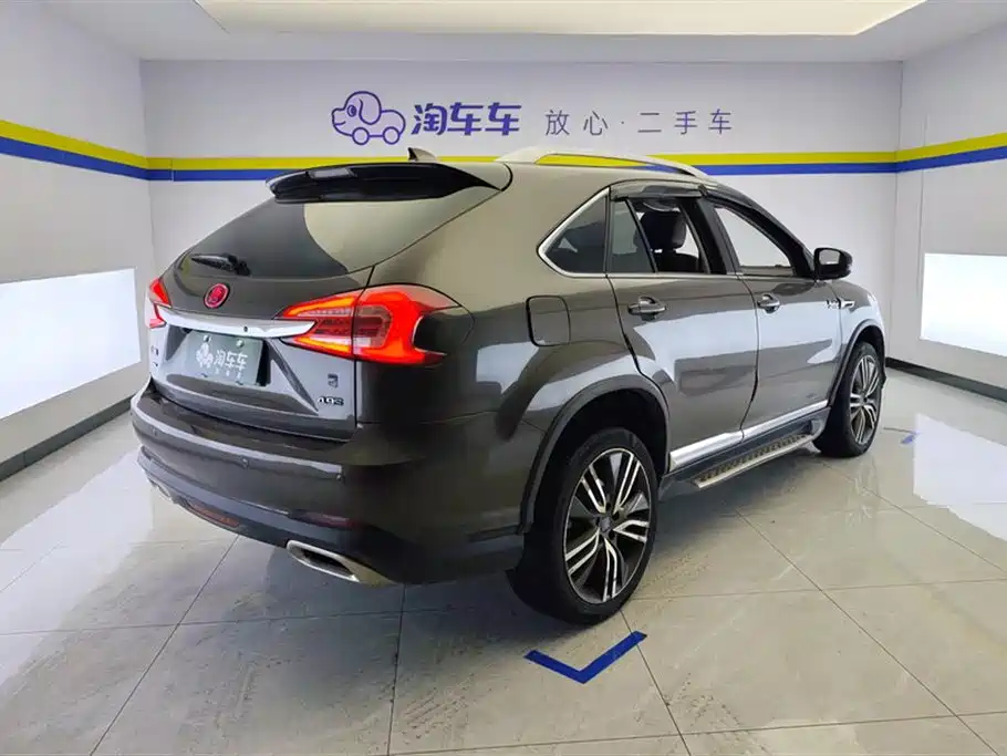 BYD Tang New Energy 2017 2.0T Tang 100 фото 3