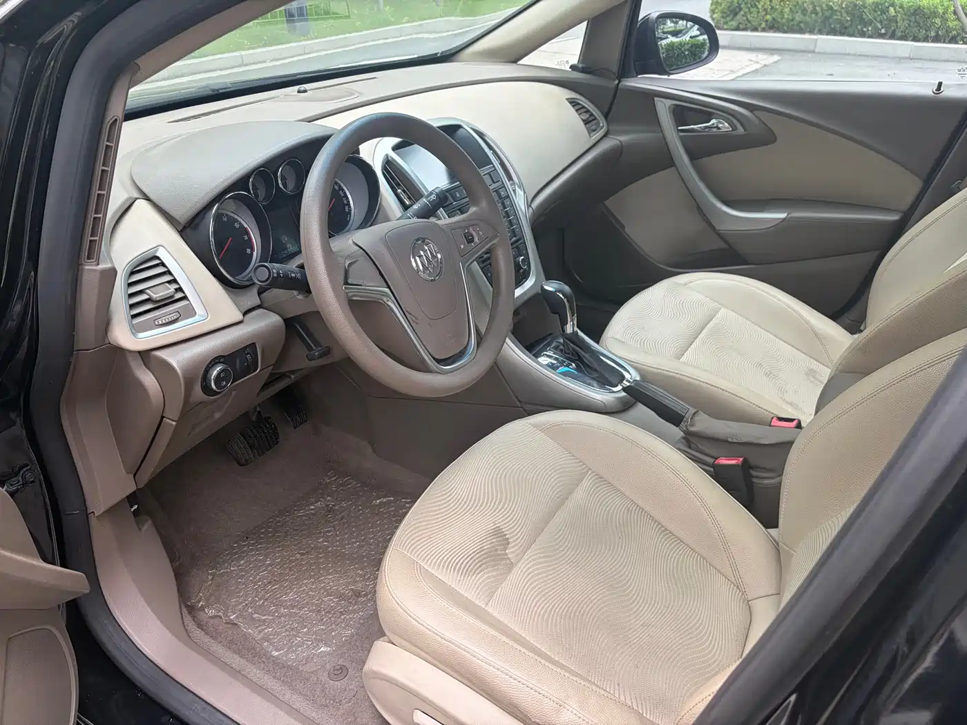 Buick Excelle 2013 GT 1.6L Automatic Fashion Edition фото 4