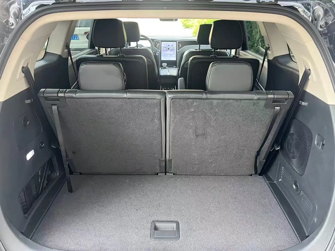 Hongqi HS7 PHEV 2024 2.0T PHEV 4WD Flagship Edition 6-seater фото 32