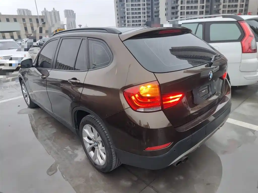 BMW X1 2014 sDrive18i Fashion Edition фото 23