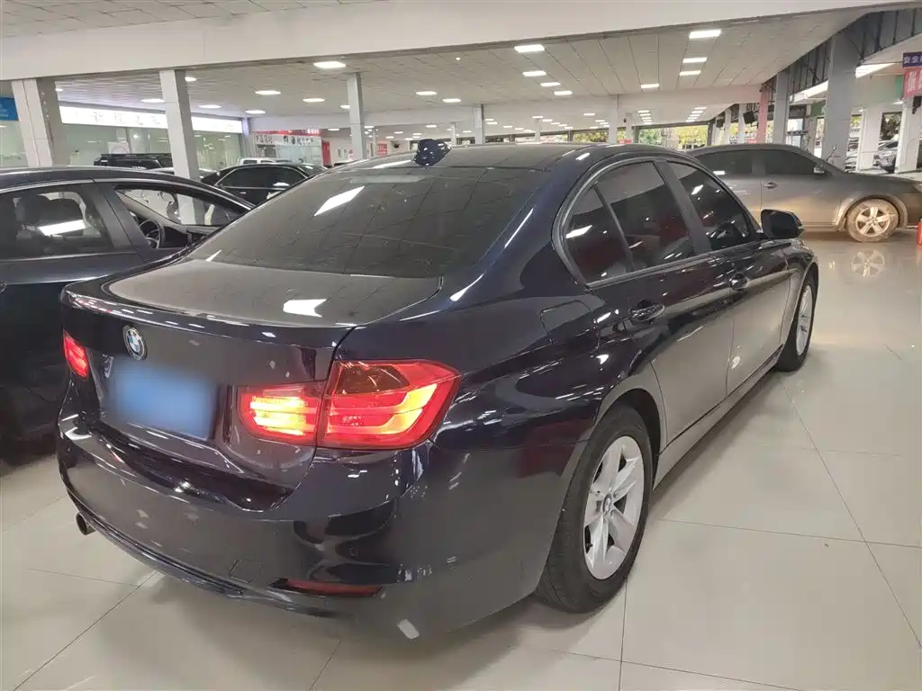 BMW 3 Series 2015 320i Progressive фото 5