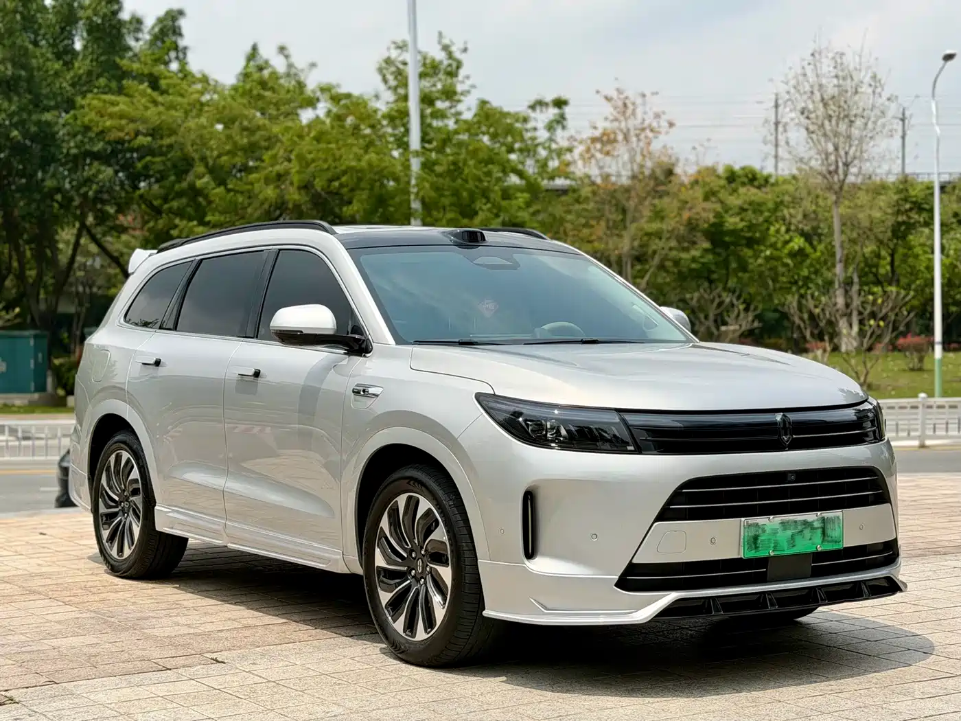 AITO Wenjie AITO M7 2024 1.5T Smart AWD Max Edition 5-Seater фото 3