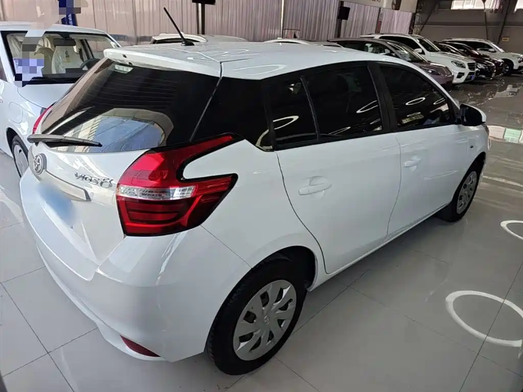 Toyota Vios FS 2017 1.5L CVT Fengchi Edition фото 7