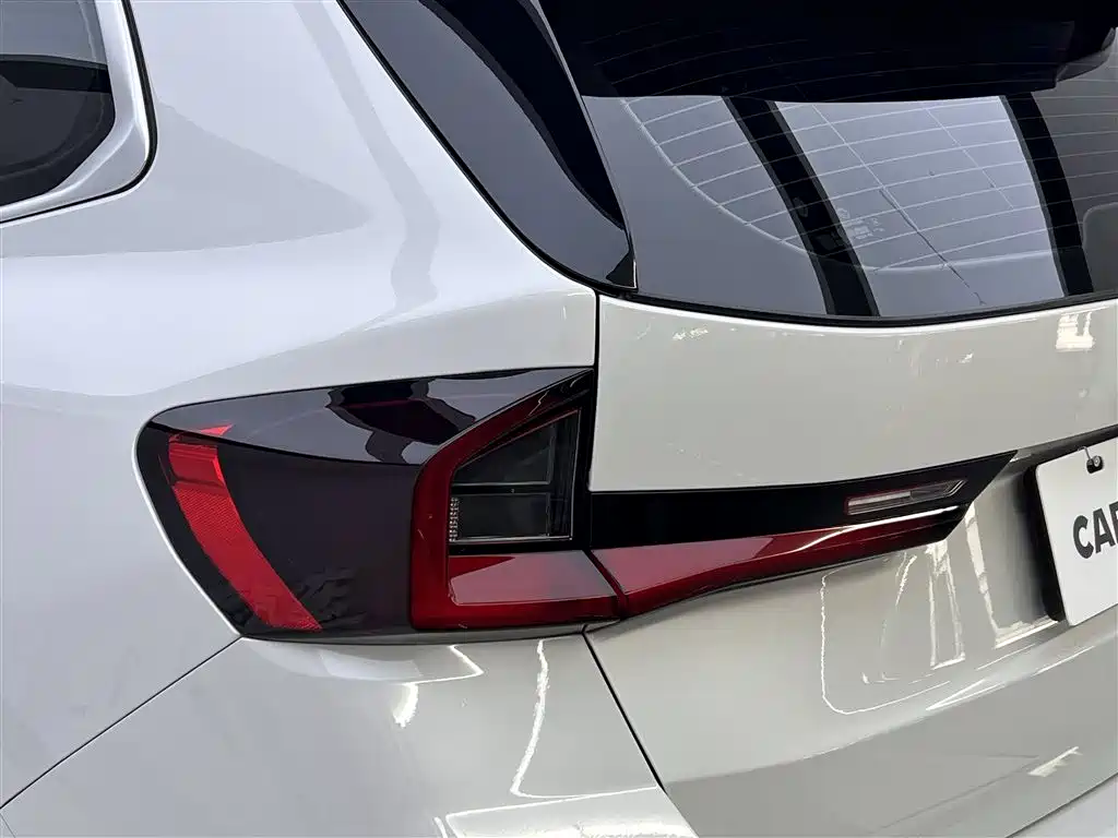 BMW X1 2024 sDrive25Li M Sport Package фото 10