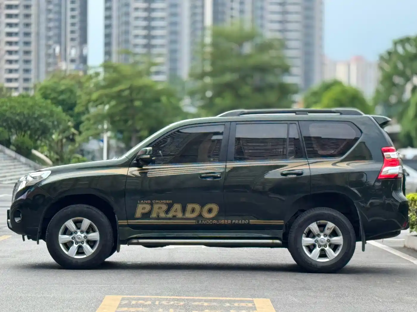 Toyota Prado (Import) 2014 2.7L Automatic Standard Edition фото 3