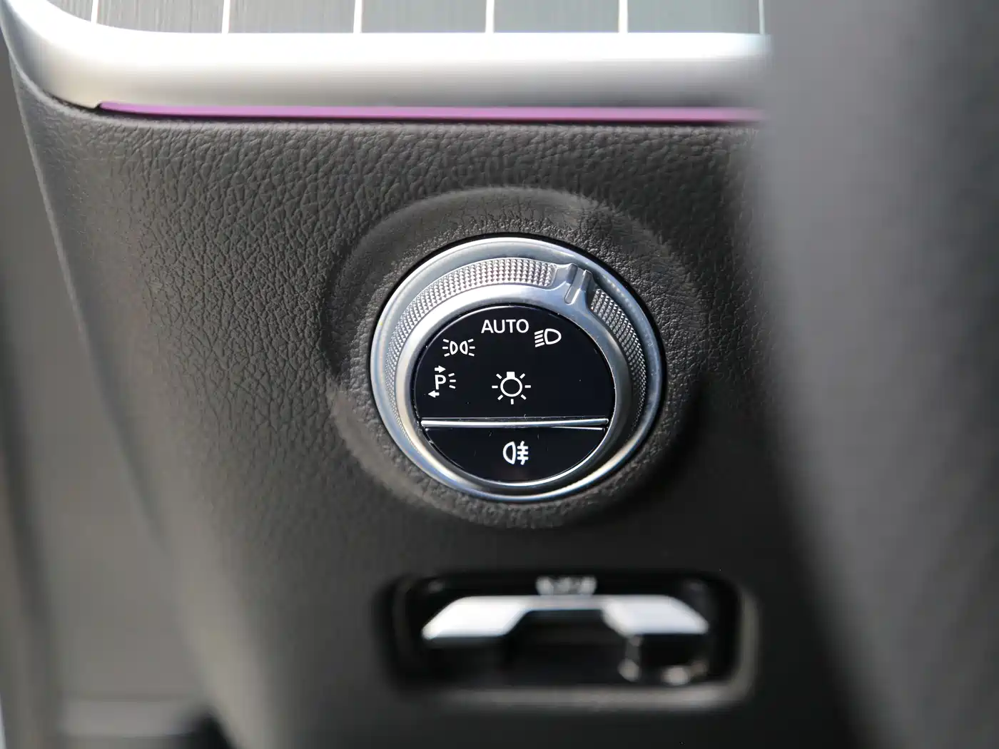 Mercedes-Benz C-Class 2023 C 260 L Sport фото 8