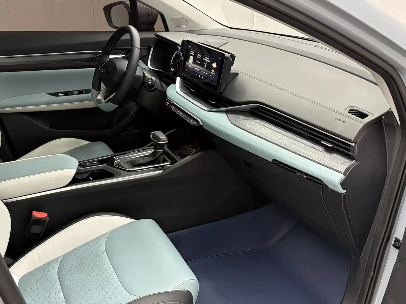 Geely Emgrand S 2023 2022 1.4T CVT Crossover Player