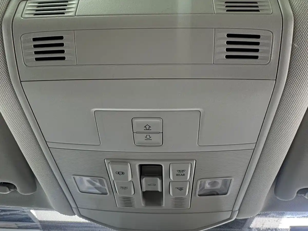 VOLKSWAGEN T ROC EXPLORING SONGS