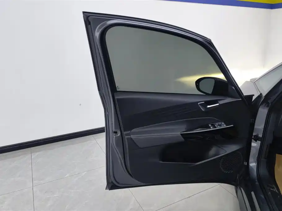 Volkswagen ID.3 2023 Upgraded Pure Intelligence Edition фото 7