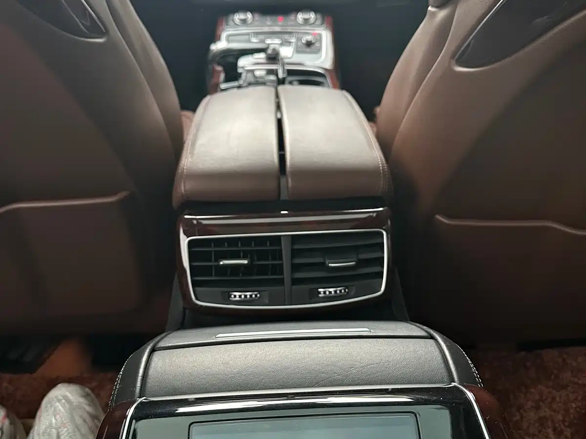 Audi A8 2012 A8L 45 TFSI quattro Luxury фото 7