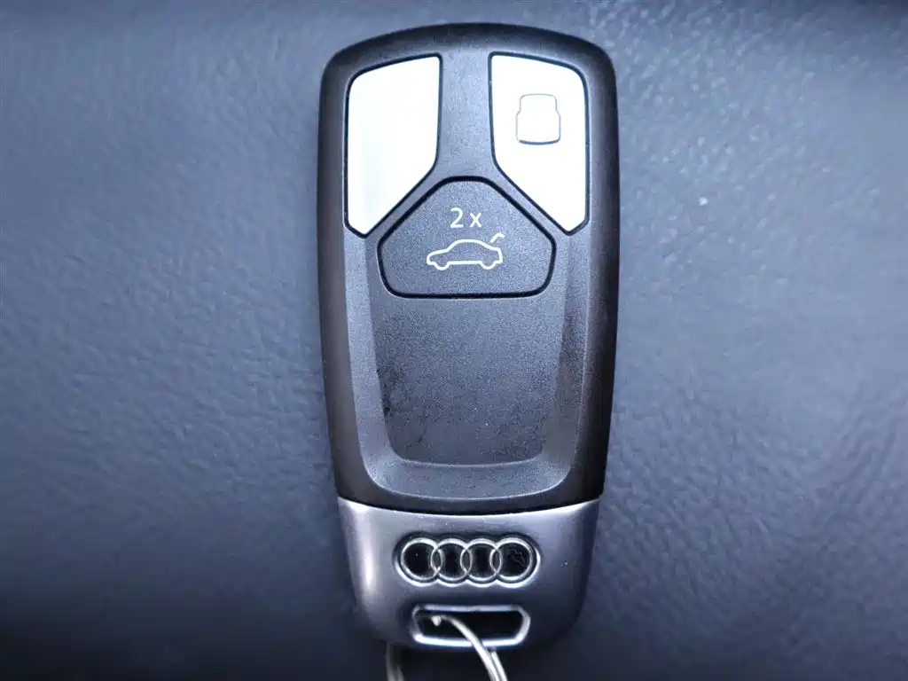 Audi Q5L 2020 40 TFSI Prestige Fashion фото 25