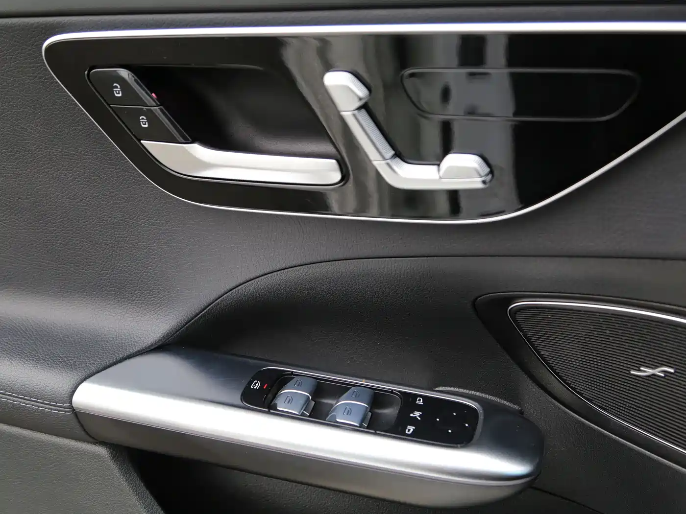 Mercedes-Benz C-Class 2023 C 260 L Sport фото 15