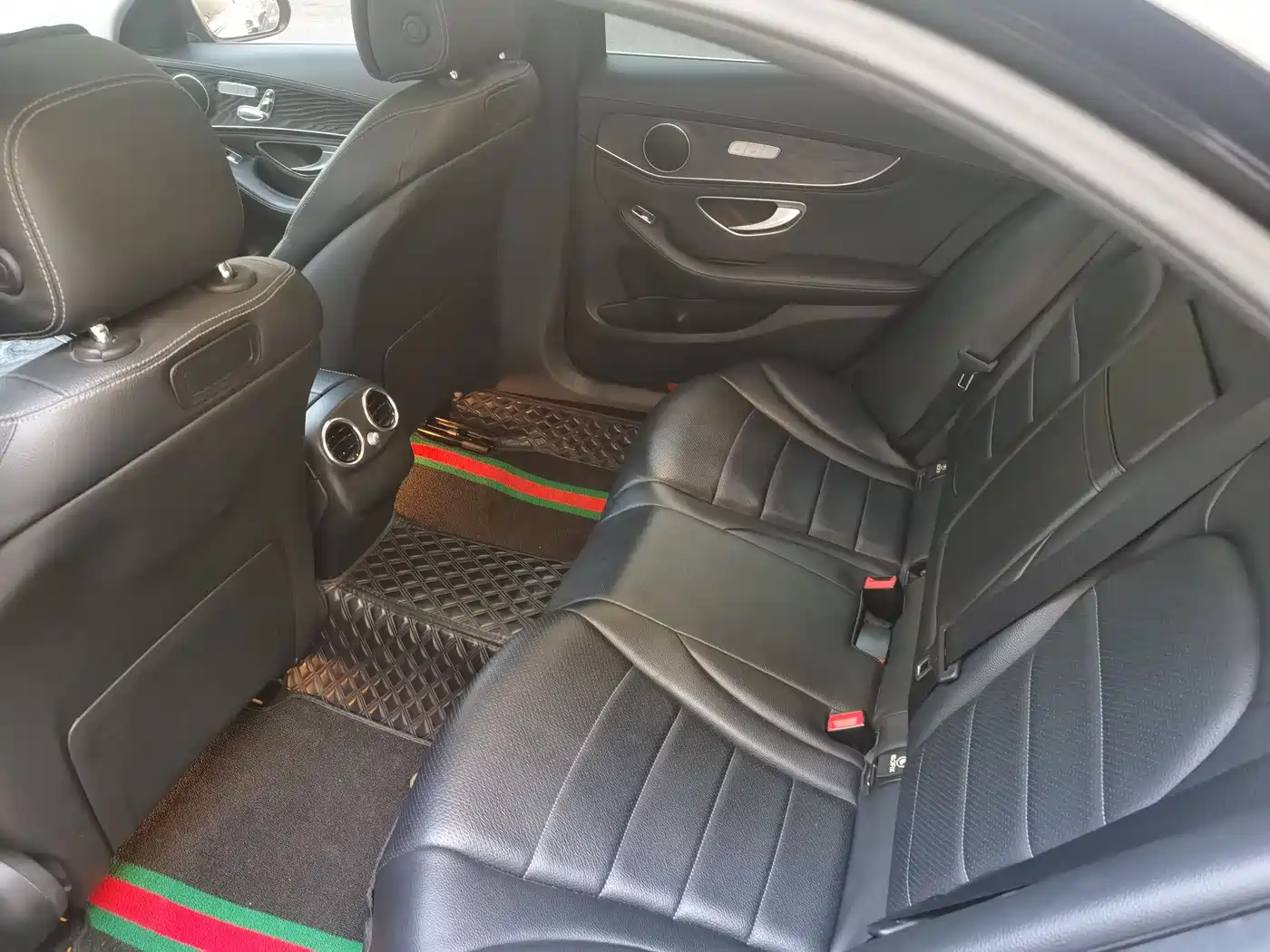 Mercedes-Benz C-Class 2015 Facelift C 200 L Sport фото 8