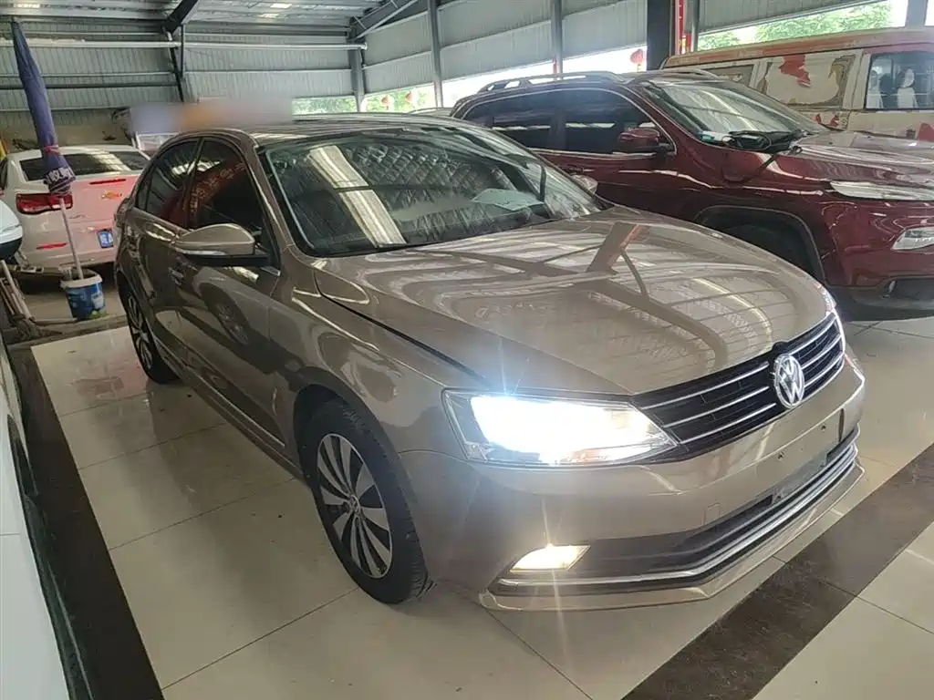 Volkswagen Sagitar 2017 230TSI Automatic Comfort фото 4