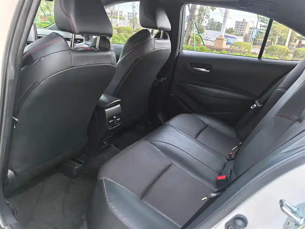 Toyota Levin 2022 185T CVT Sport Edition фото 2