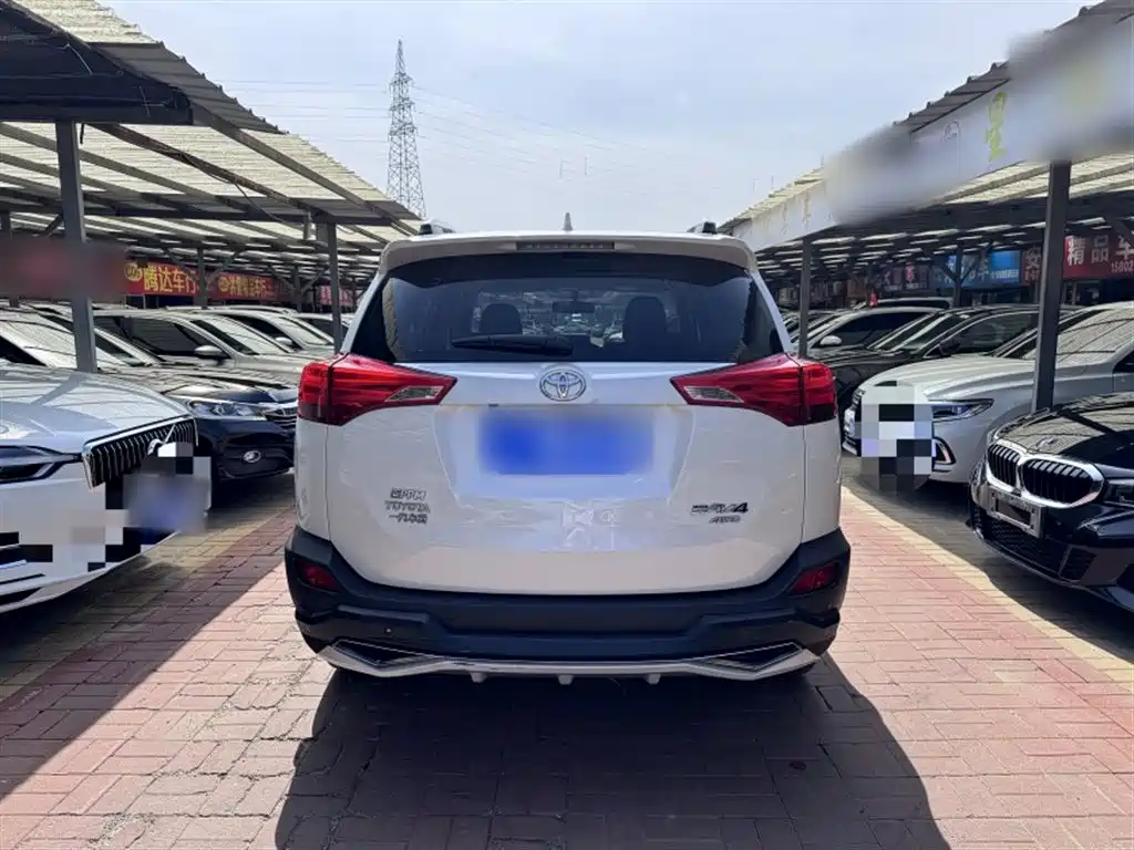 Toyota RAV4 Rongfang 2015 2.5L Automatic 4WD Elite Edition фото 14