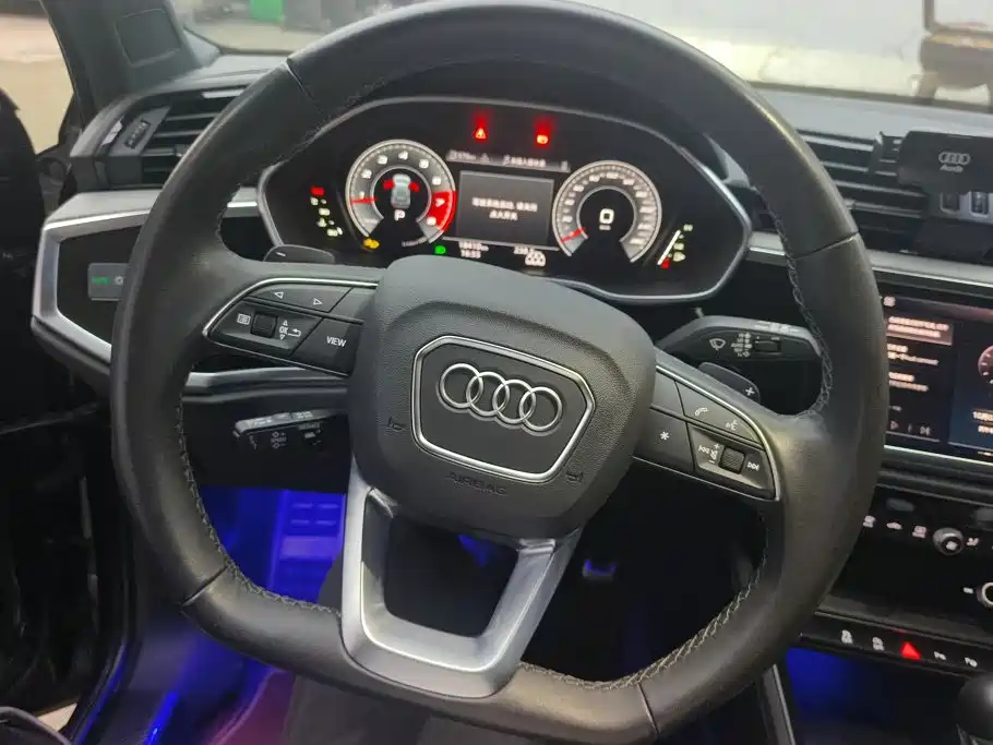 Audi Q3 2025 2025 quattro 45th Anniversary Edition 35TFSI Fashion Dynamic