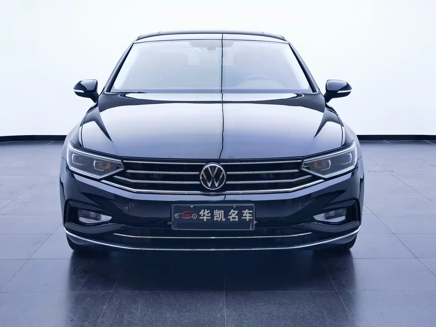 Volkswagen Magotan 2021 330TSI DSG 30th Anniversary Edition фото 2