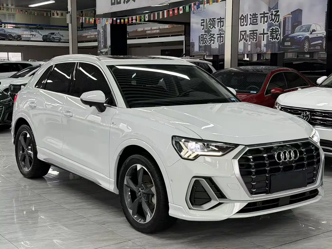 Audi Q3 2022 35 TFSI Fashion Dynamic фото 4