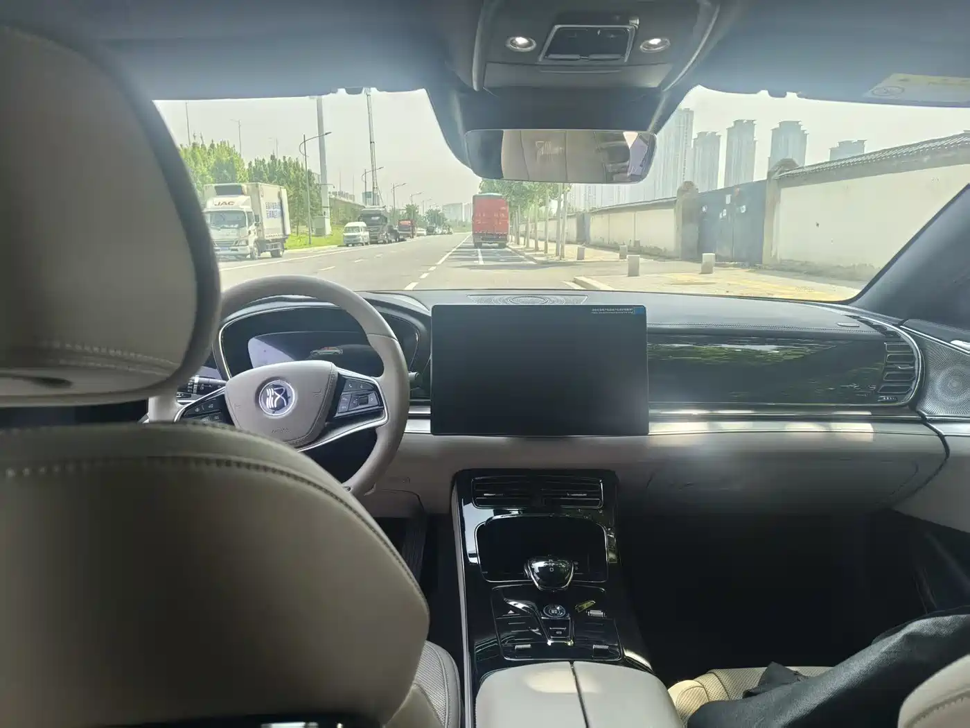 BYD Han 2025 DM-i 125KM Premium фото 8