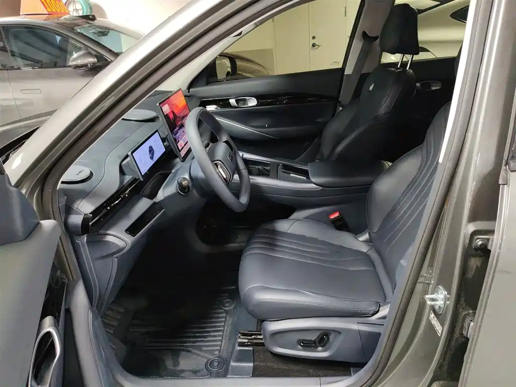 Geely Galaxy Galaxy E5 2024 530km Voyage Edition фото 15