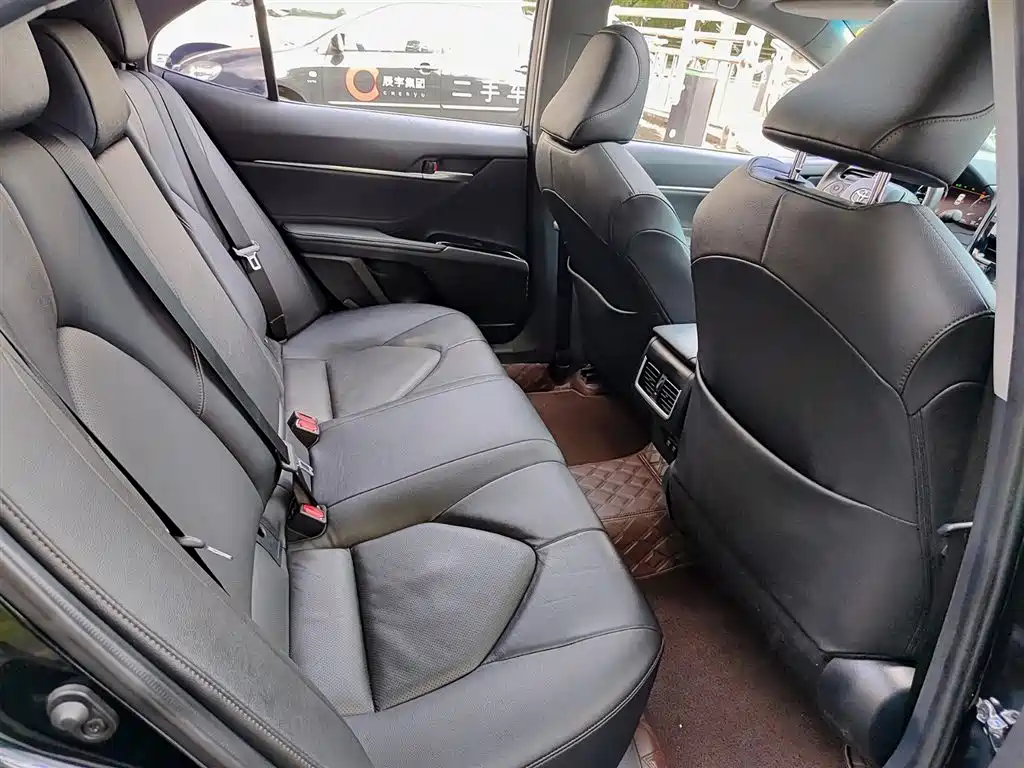 Toyota Camry 2021 2.5S Feng Shang Edition фото 11