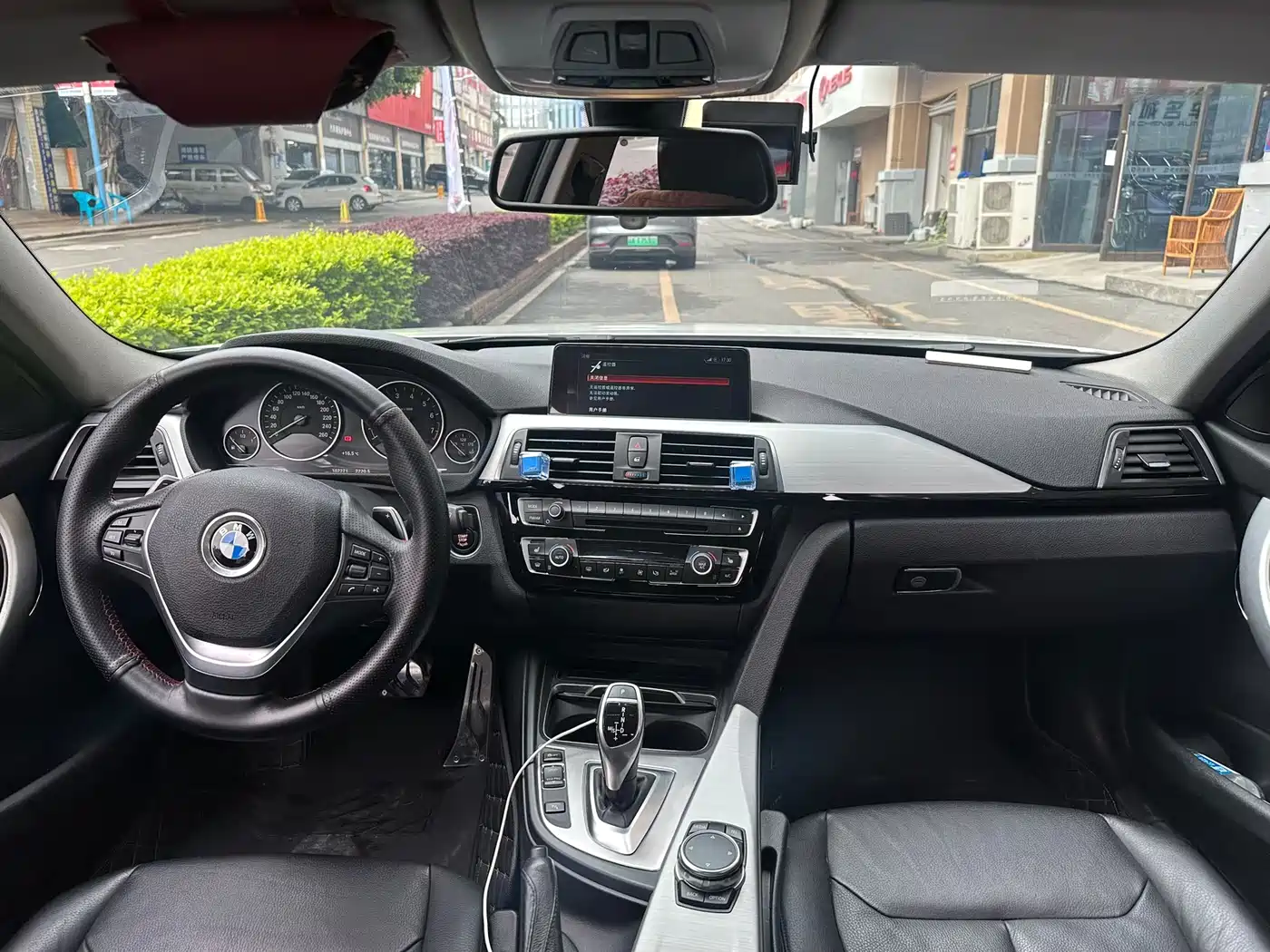 BMW 3 Series 2016 328Li Fashion фото 4