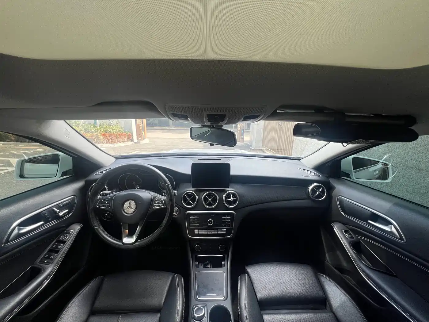 Mercedes-Benz GLA 2018 GLA 200 Dynamic фото 15