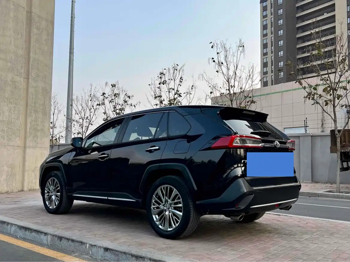 Toyota Wildlander 2020 2.0L CVT 2WD Premium фото 5