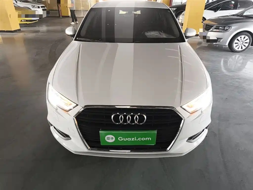 Audi A3 2018 30th Anniversary Limousine 35 TFSI Progressive фото 3