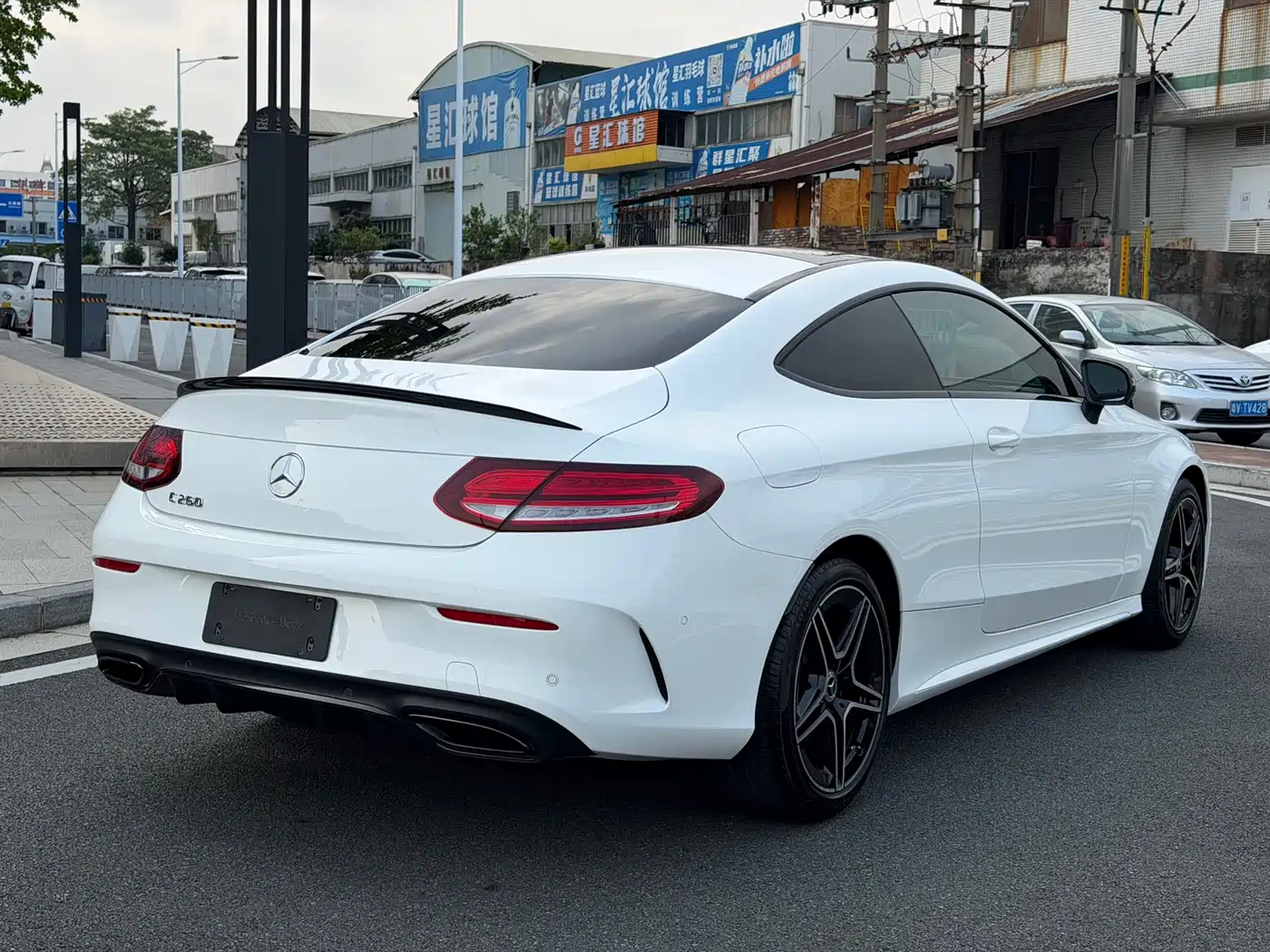 MERCEDES-BENZ C CLASS