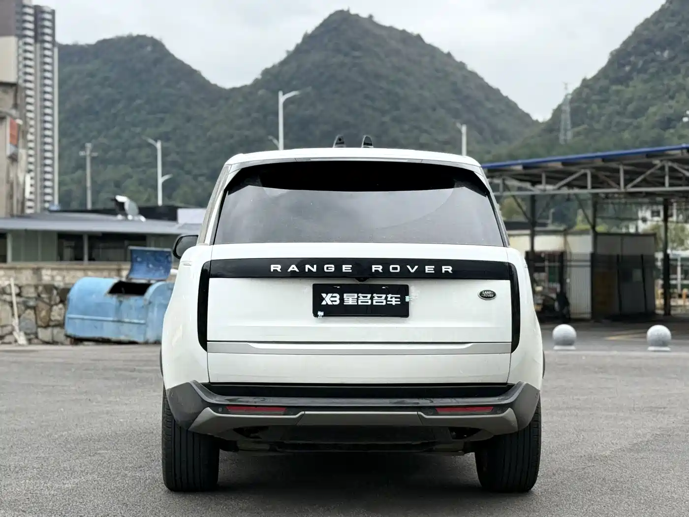 Land Rover Range Rover 2023 2023 3.0 L6 400PS Genesis Extended Version