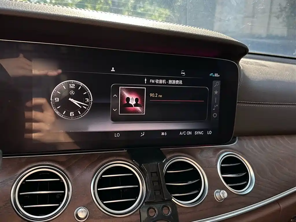 Mercedes-Benz E-Class 2020 E 300 L Fashion фото 16