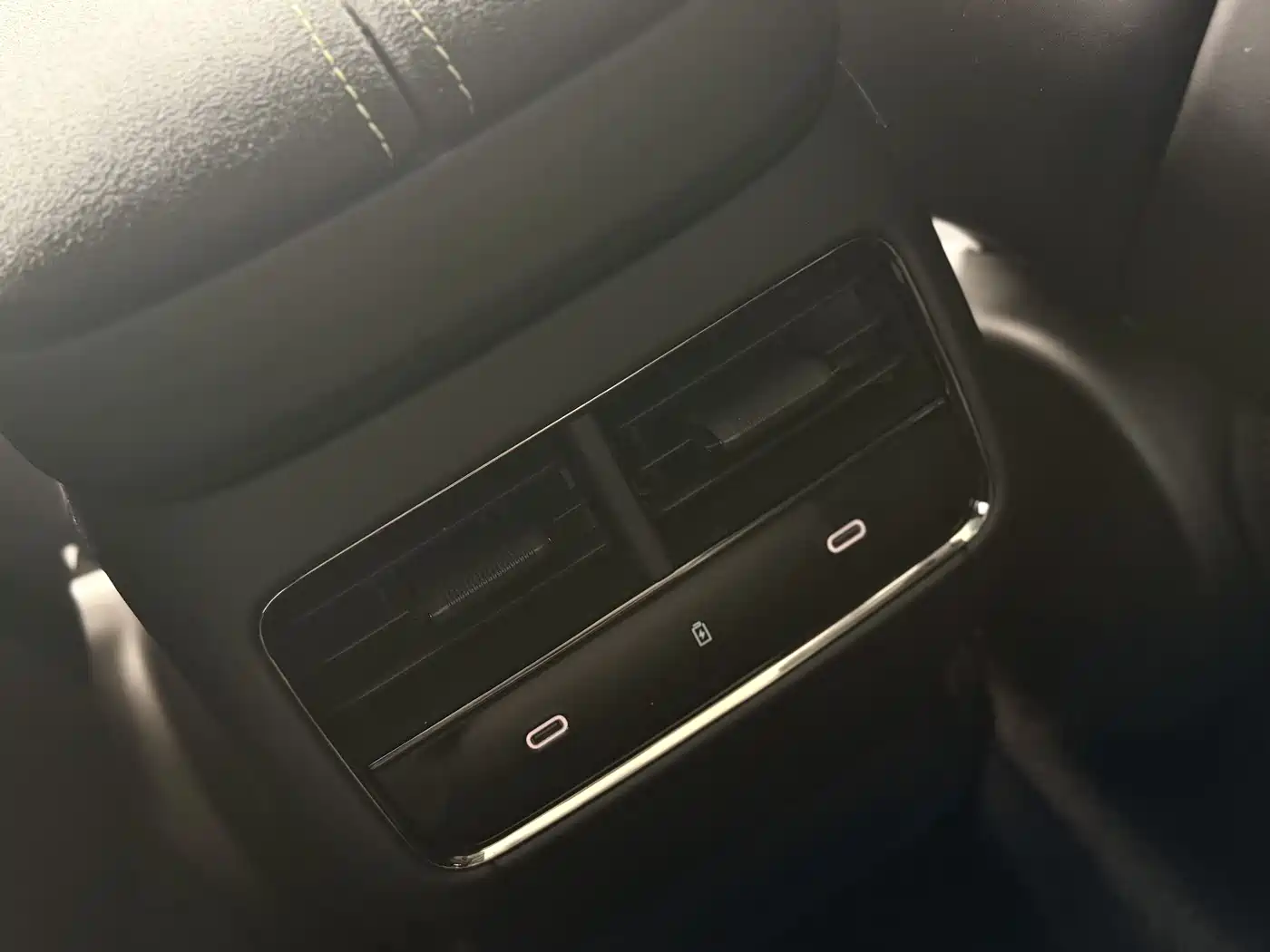Lynk & Co 10 EM-P 2025 Facelift 240 AWD Ultra Sport Edition фото 14
