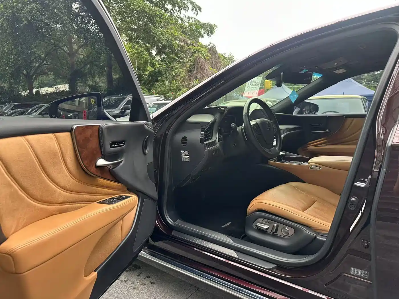 Lexus LS 2021 500h Excellence Edition фото 4