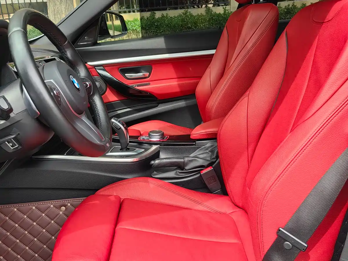 BMW 3 Series GT 2020 320i M Sport Black Night Edition фото 11