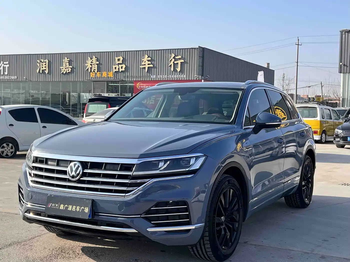 VOLKSWAGEN TOUAREG