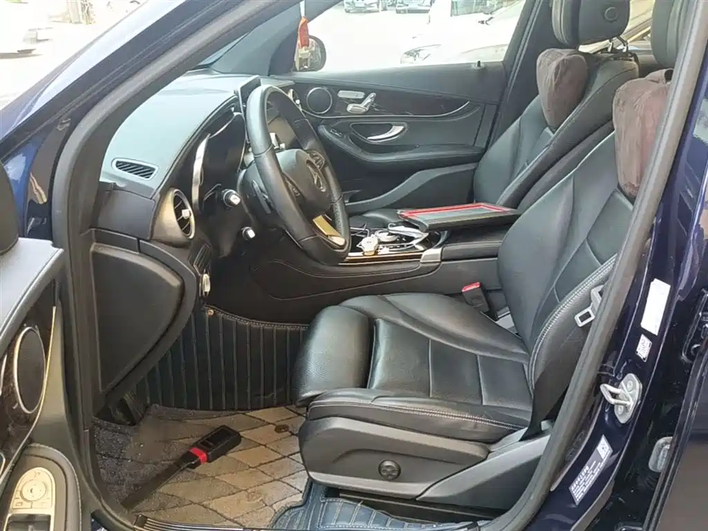 Mercedes-Benz GLC 2018 Facelift GLC 260 4MATIC Dynamic фото 15