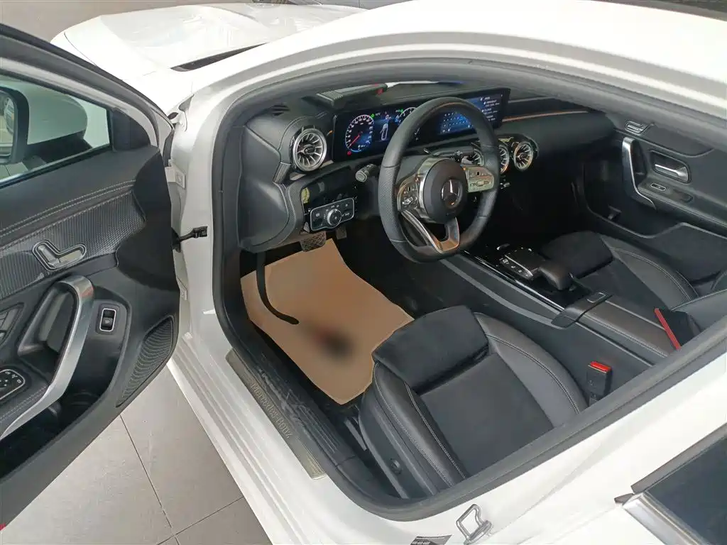 Mercedes-Benz A-Class 2022 Facelift III A 200 L Sport Sedan Fashion фото 12