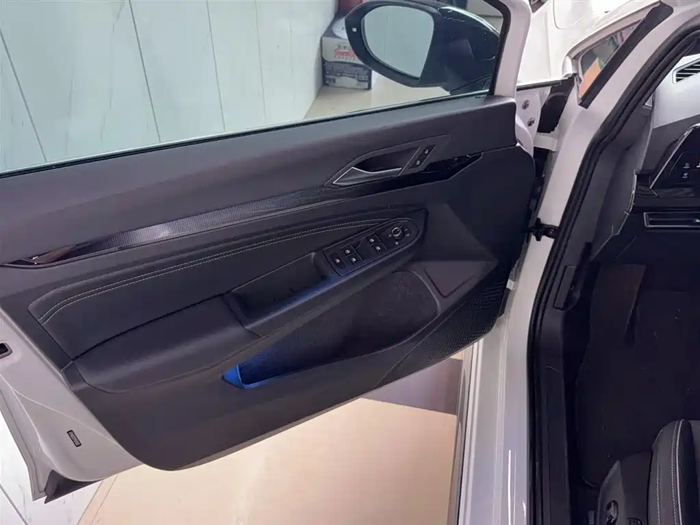 Volkswagen Golf 2023 Facelift 280TSI DSG R-Line Lite фото 19